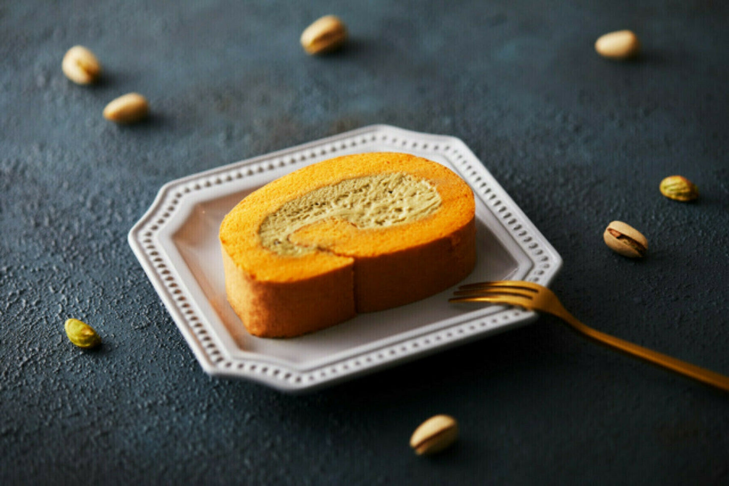 濃厚ピスタチオロールケーキ2本